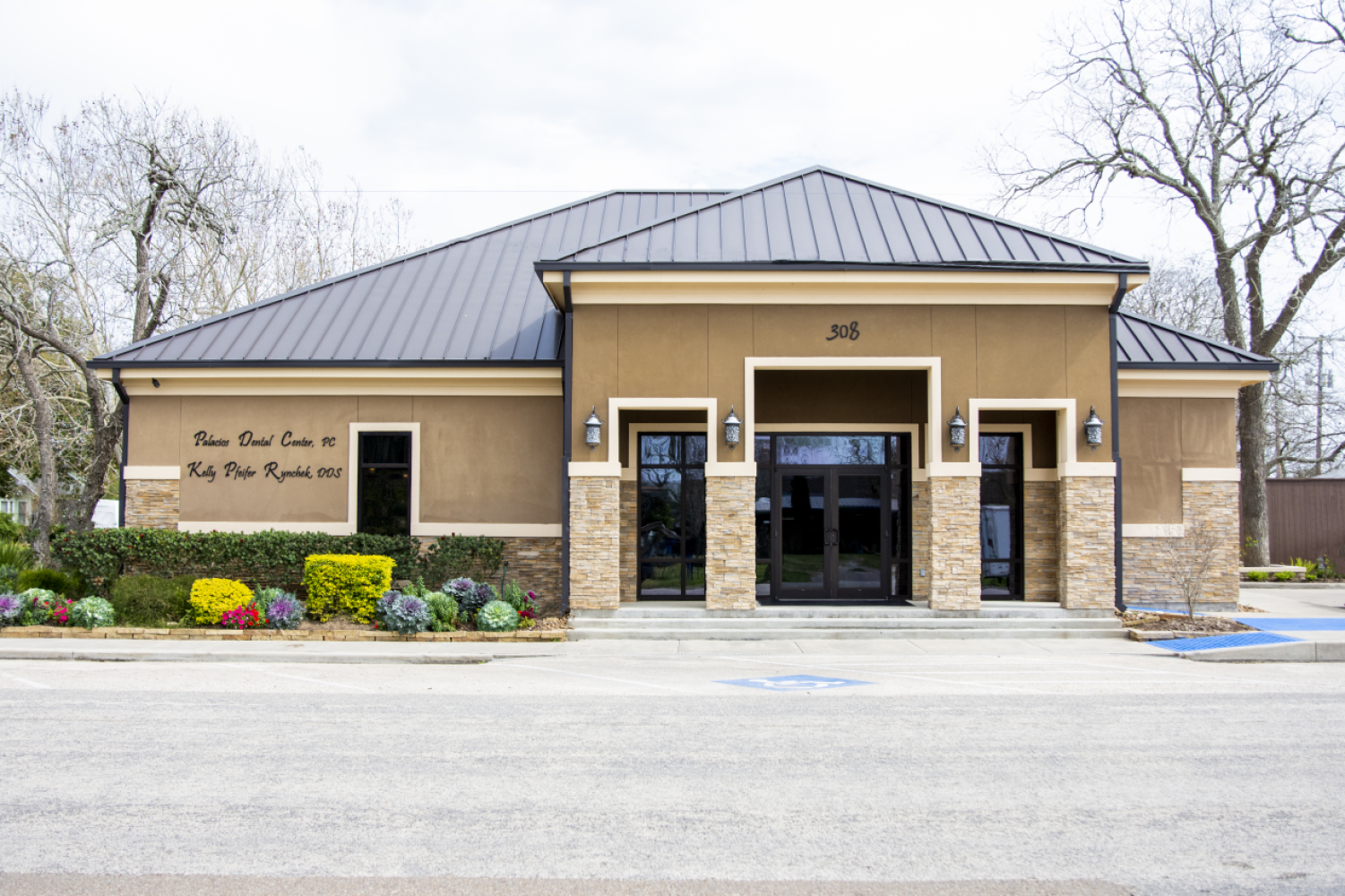 Dentist in Palacios, TX